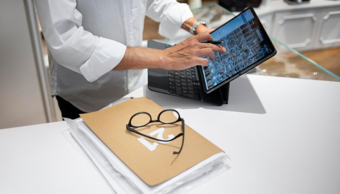 someone running Ophthalmology EMR software